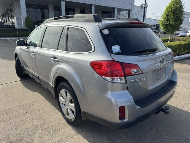 Used 2010 Subaru Outback 2.5i Premium AWD/4WD image 7
