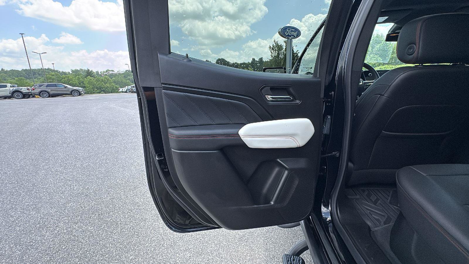 Used 2023 GMC Canyon AT4X AWD/4WD image 17