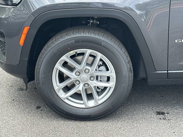 New 2026 Jeep Grand Cherokee Laredo X RWD image 11