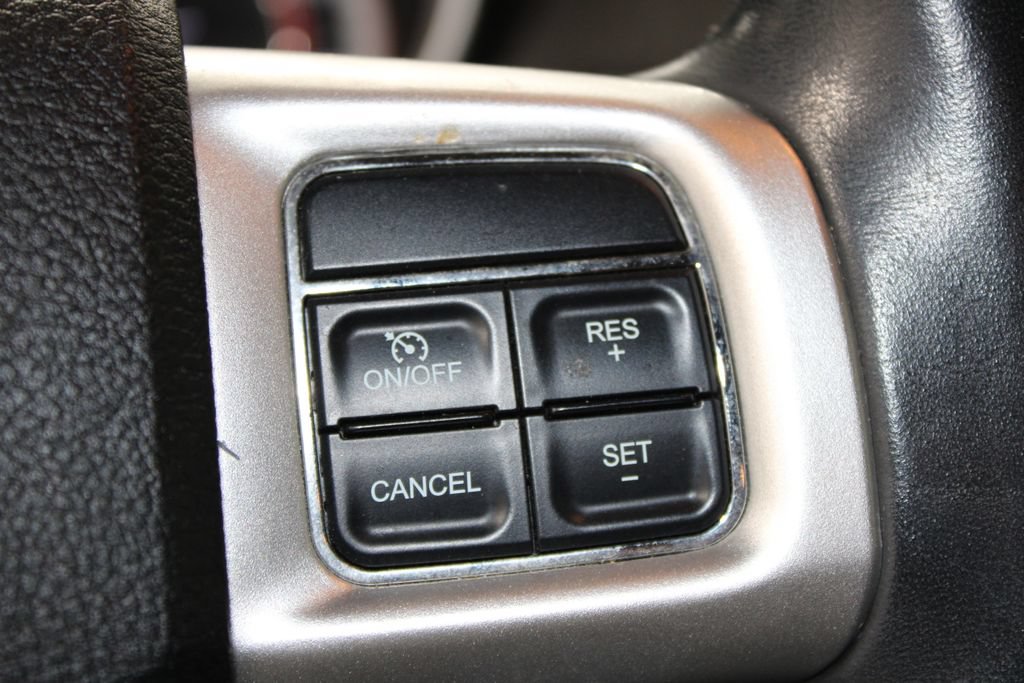Used 2019 Dodge Journey SE w/ Connectivity Group FWD image 41