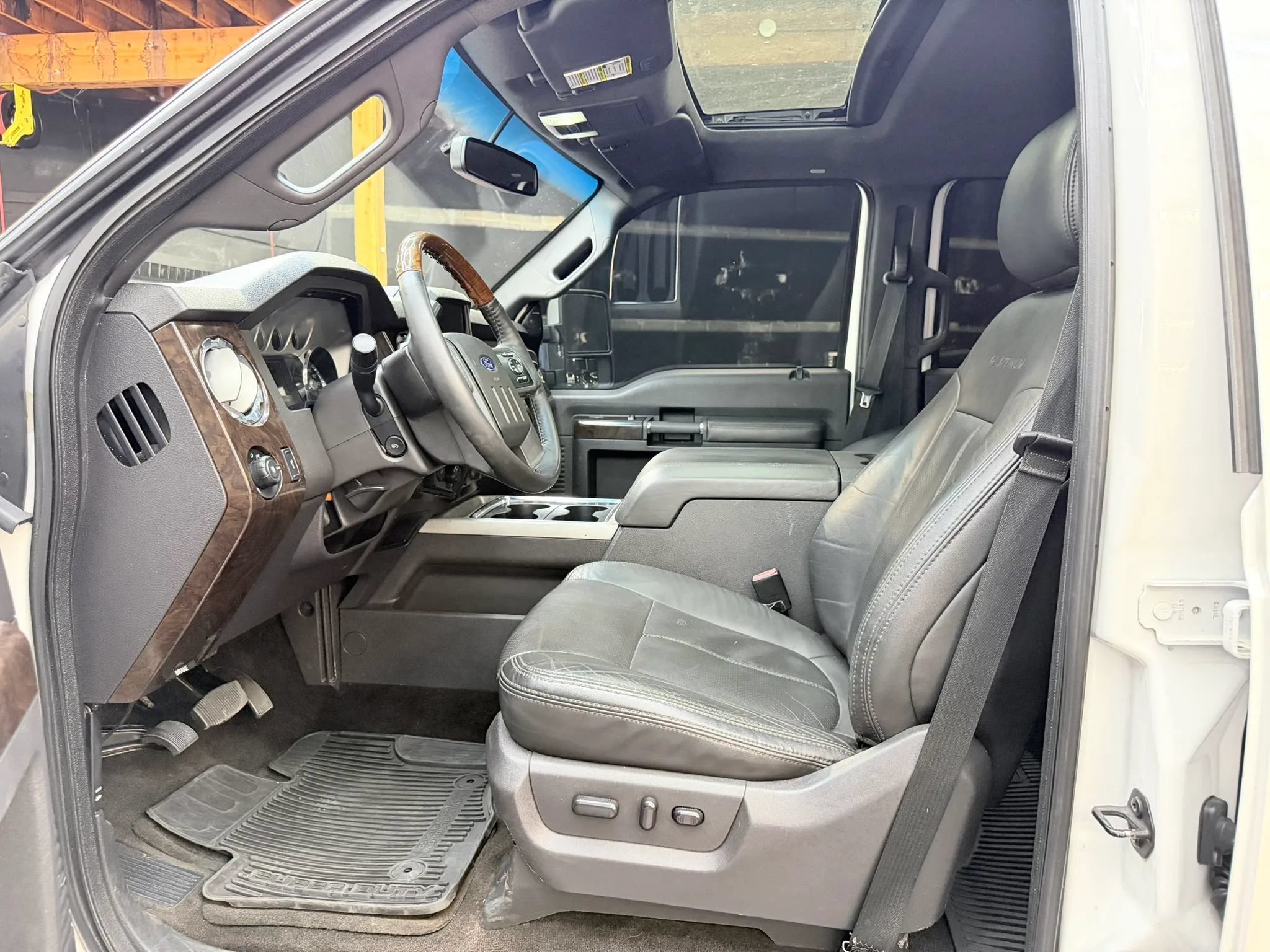 Used 2015 Ford F250 Platinum w/ FX4 Off-Road Package AWD/4WD image 10