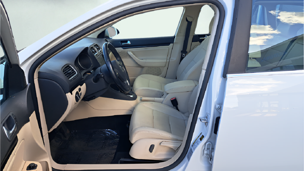 Used 2012 Volkswagen Jetta TDI FWD image 22