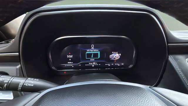 Used 2024 Chevrolet Tahoe LT AWD/4WD image 15