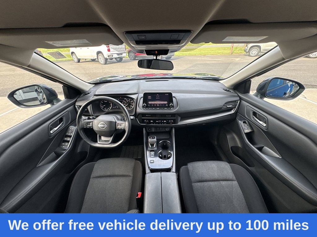 Used 2025 Nissan Rogue SV FWD image 19