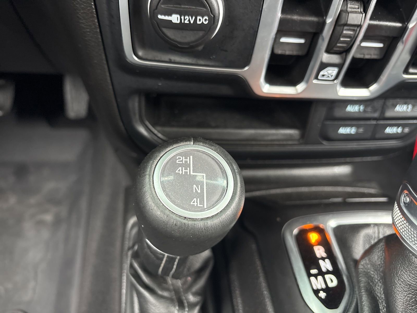 Used 2025 Jeep Gladiator Sport AWD/4WD image 24