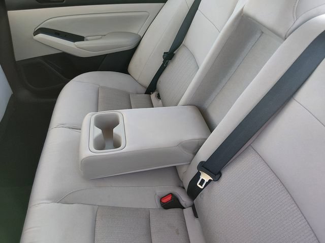 Used 2025 Nissan Altima 2.5 SV FWD image 13