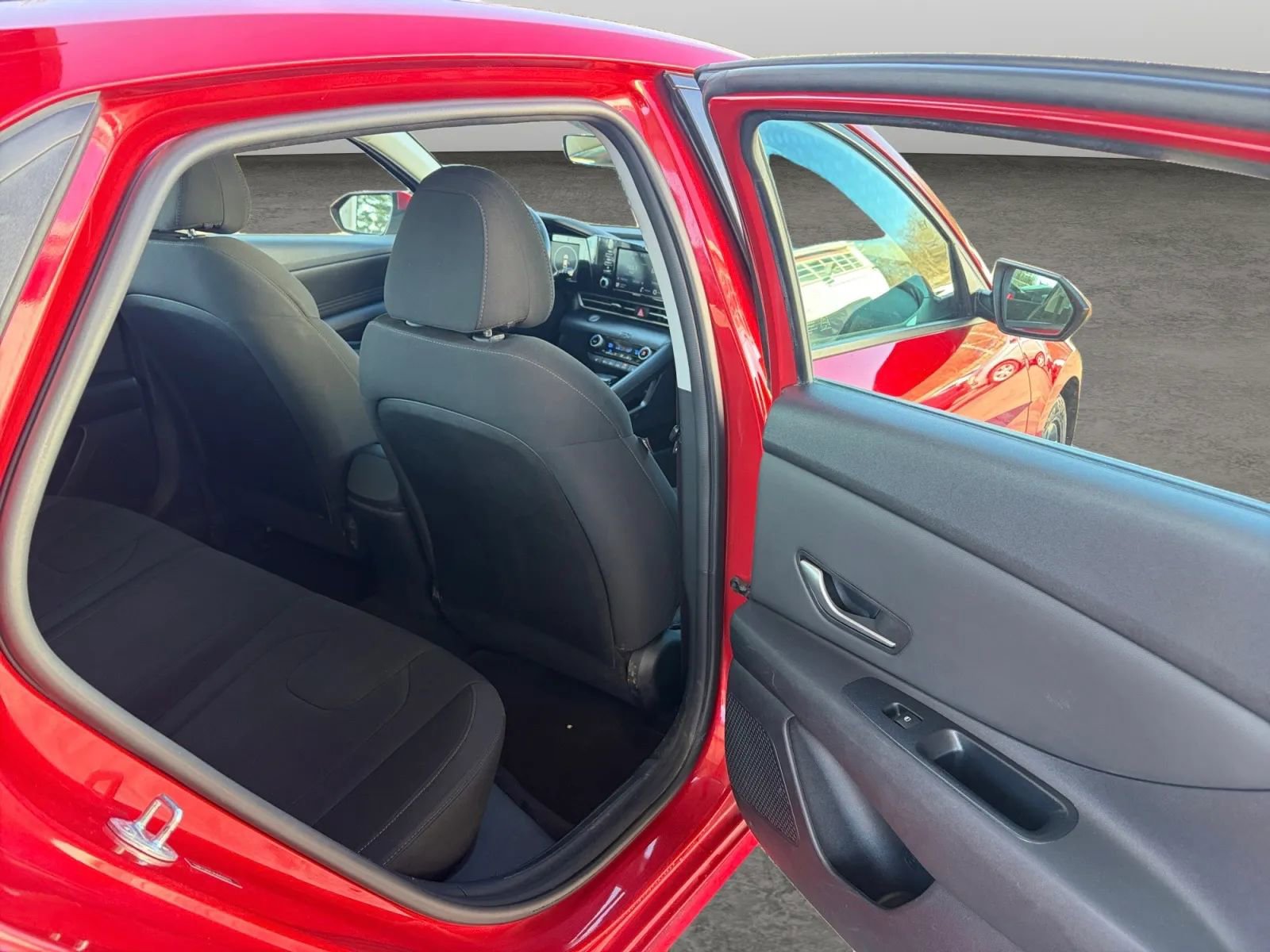Used 2021 Hyundai Elantra SEL w/ Convenience Package FWD image 15
