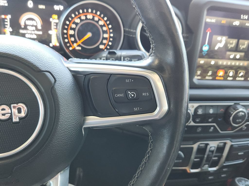 Used 2018 Jeep Wrangler Unlimited Sahara AWD/4WD image 18