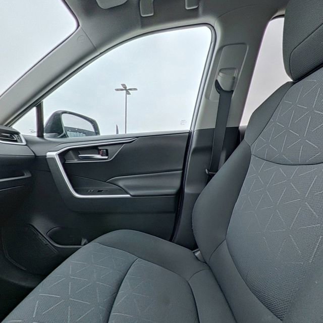 Used 2019 Toyota RAV4 XLE w/ Convenience Package image 26