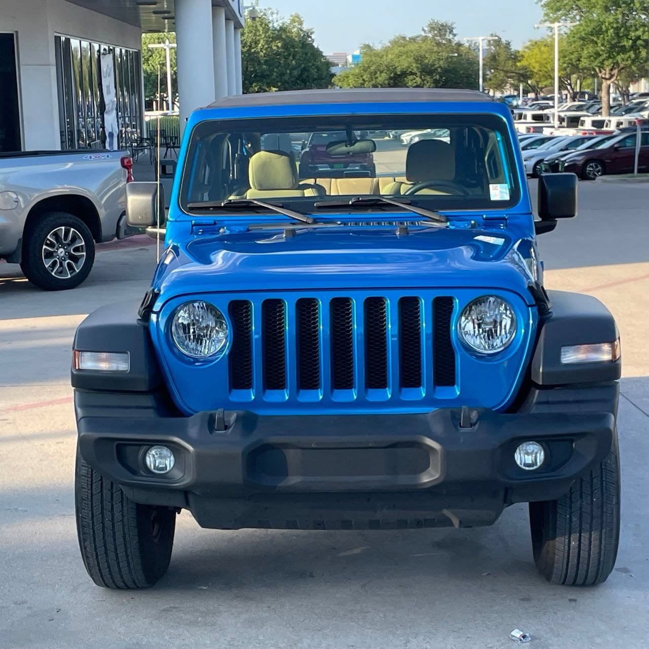 Used 2023 Jeep Wrangler Sport AWD/4WD image 6
