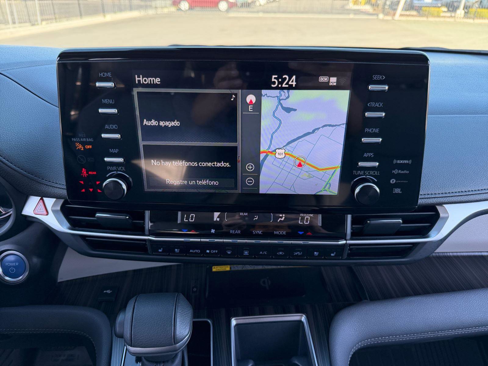 Certified 2024 Toyota Sienna Limited FWD image 6