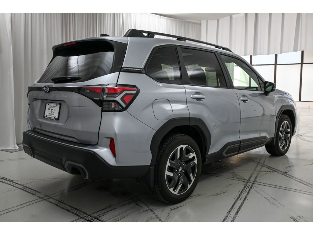 Used 2025 Subaru Forester Limited image 7