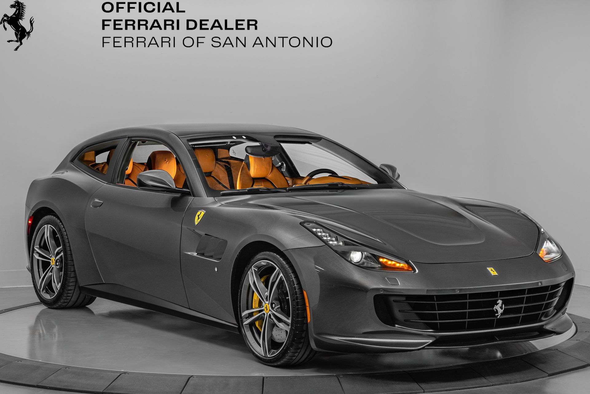 Certified 2019 Ferrari GTC4Lusso AWD/4WD image 1