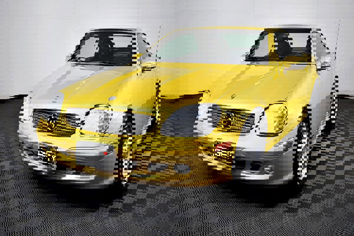 Used 2001 Mercedes-Benz SLK 320 image 3