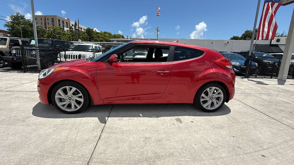 Used 2016 Hyundai Veloster FWD image 10