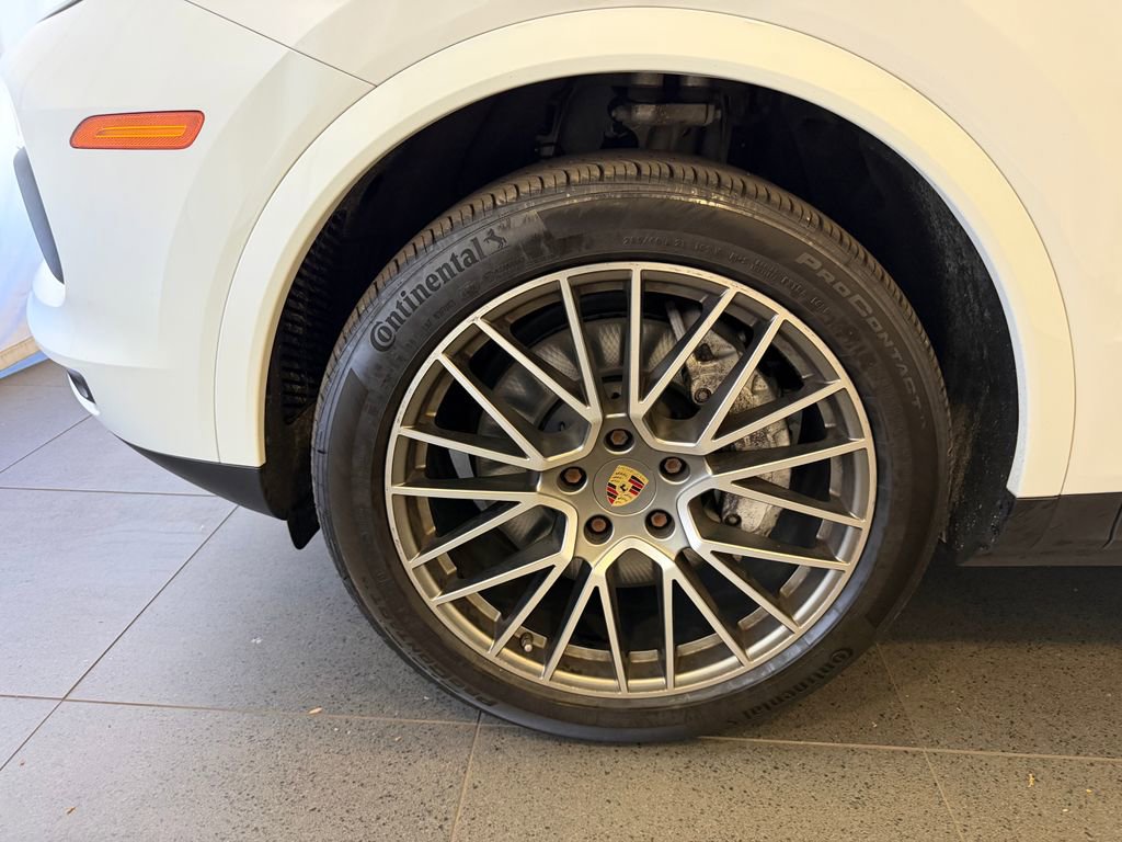Used 2022 Porsche Cayenne Platinum Edition AWD/4WD image 10