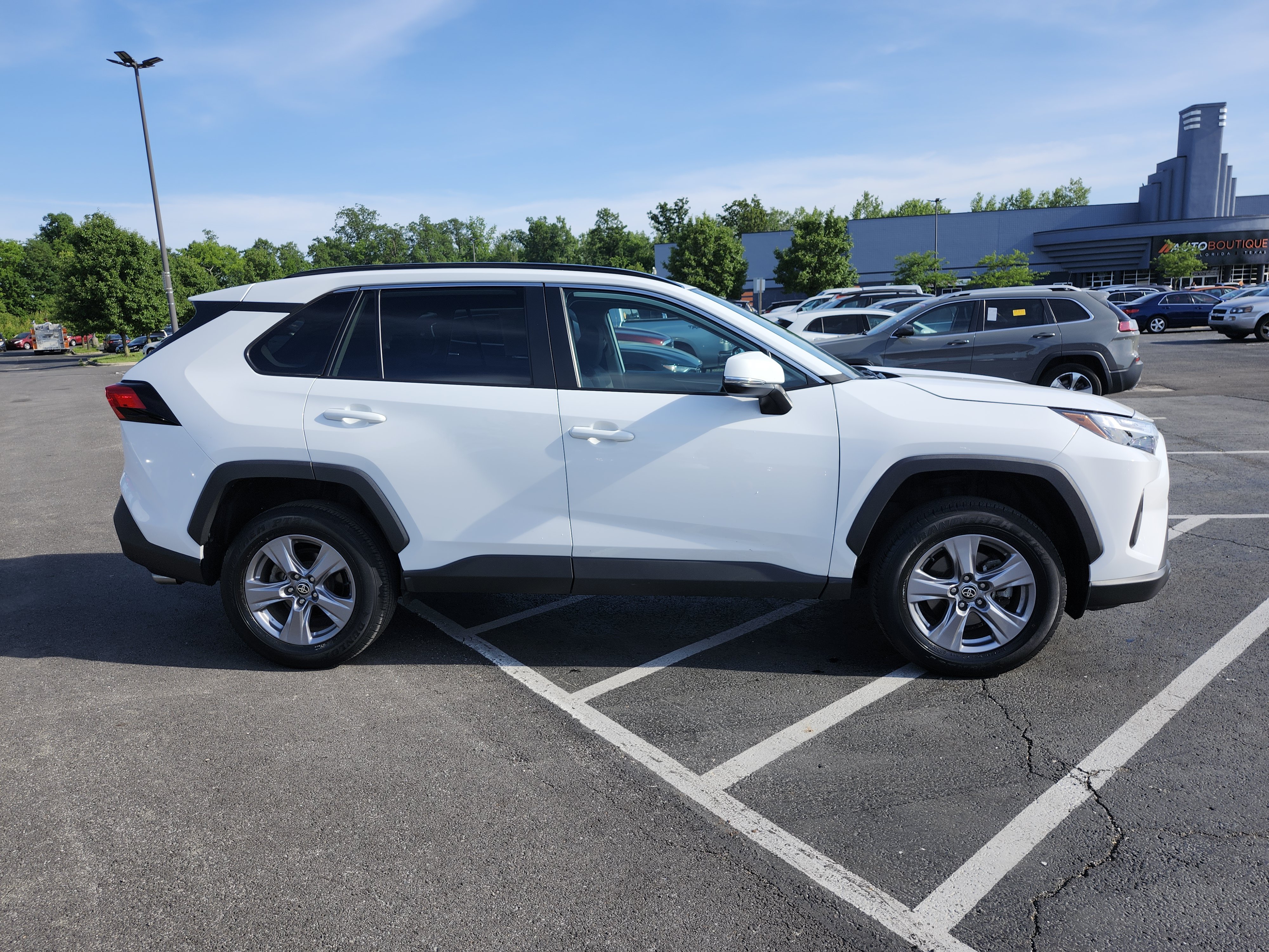 Used 2024 Toyota RAV4 XLE AWD/4WD image 16