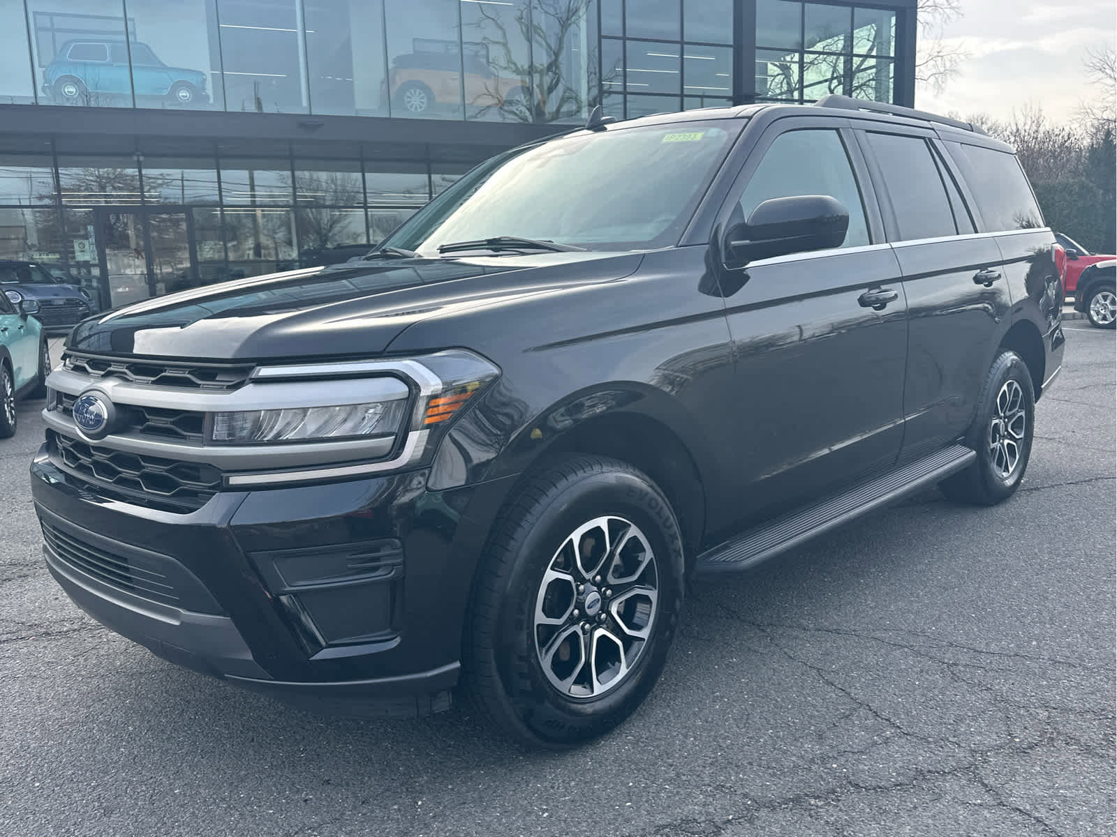 Used 2024 Ford Expedition XLT