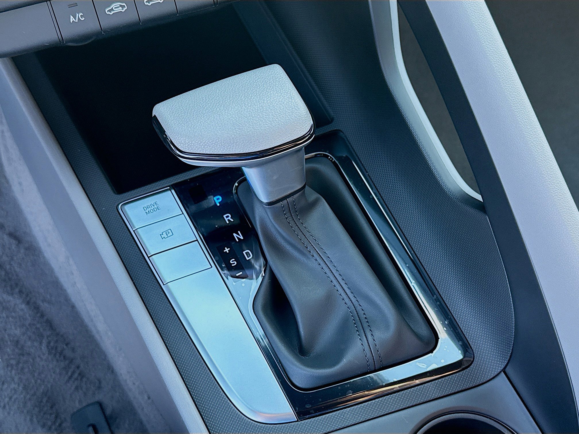 New 2026 Hyundai Elantra SE image 13