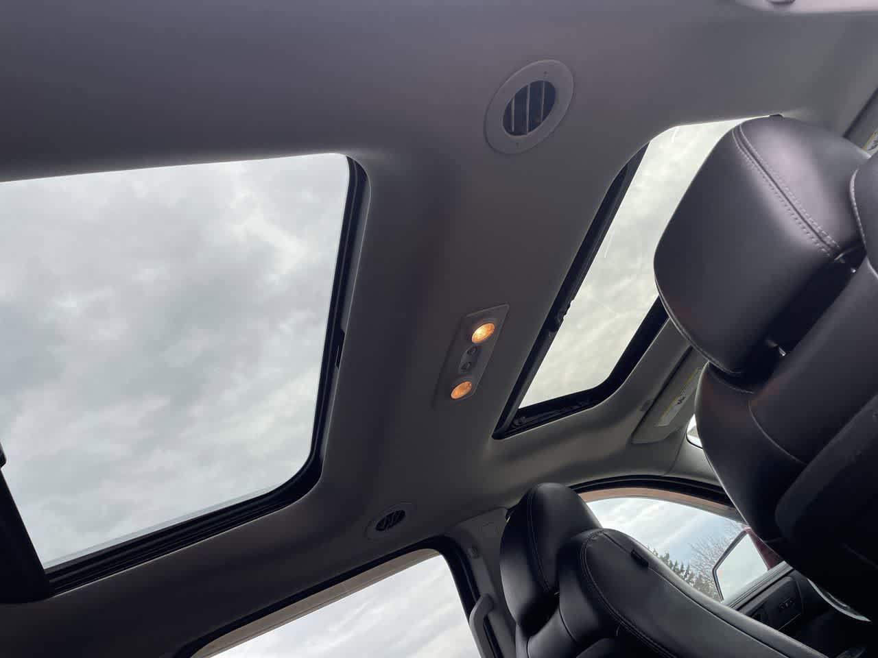 Used 2015 GMC Acadia Denali image 22