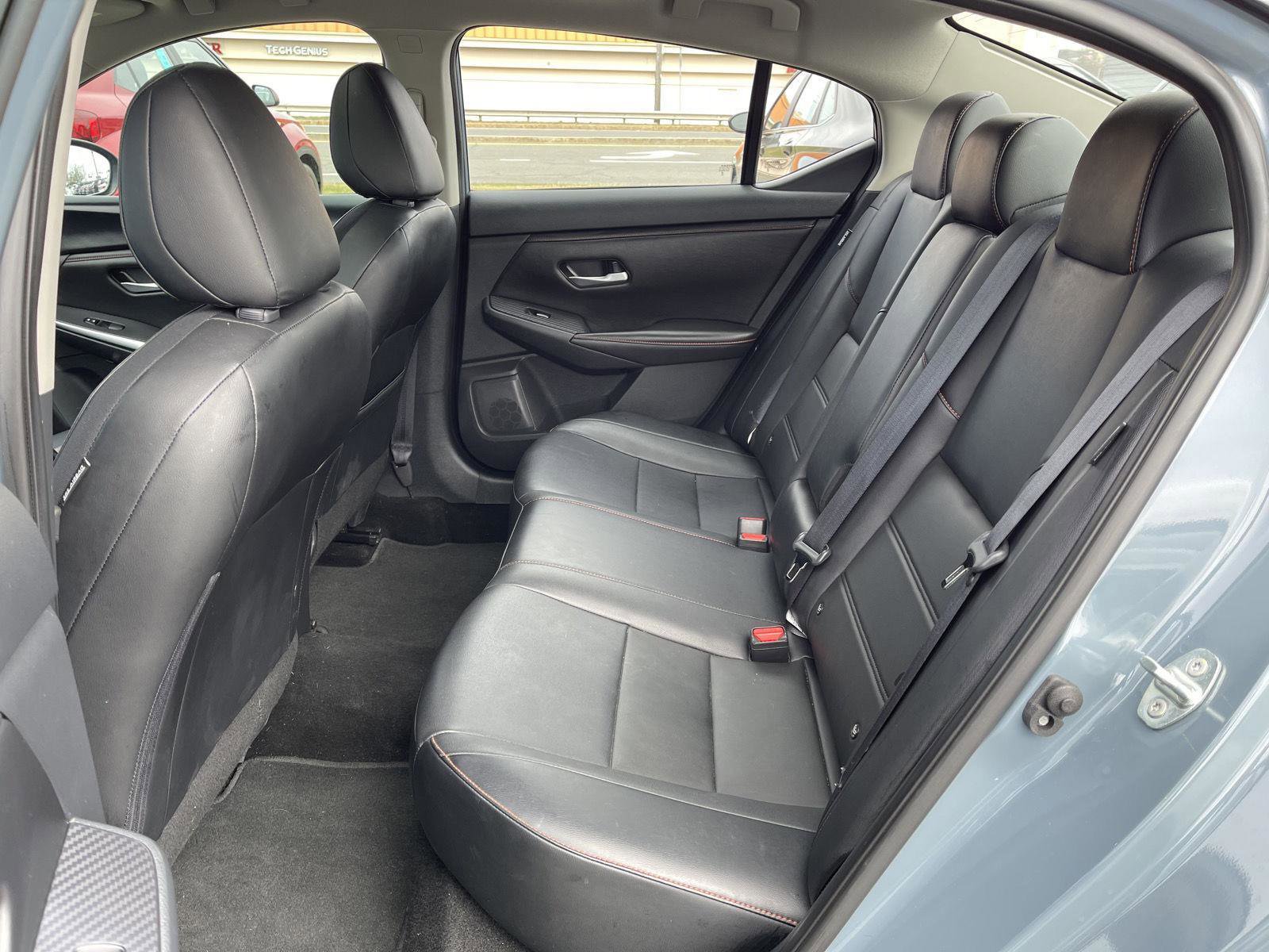 Used 2024 Nissan Sentra SR w/ SR Premium Package image 15