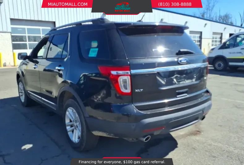 Used 2013 Ford Explorer XLT image 2