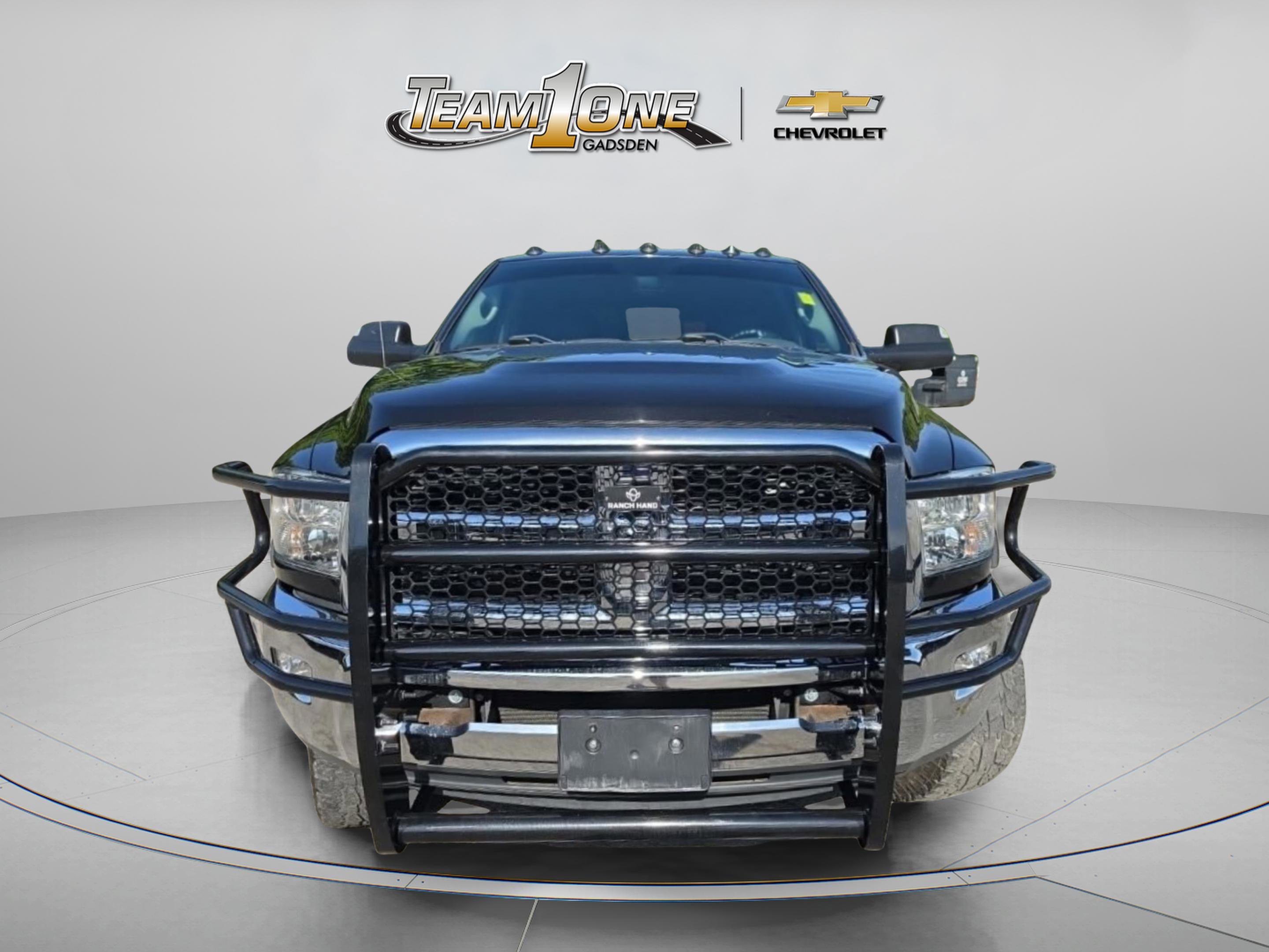 Used 2018 RAM 2500 SLT w/ Luxury Group AWD/4WD image 2