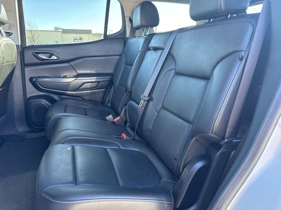 Used 2023 GMC Acadia SLT image 7