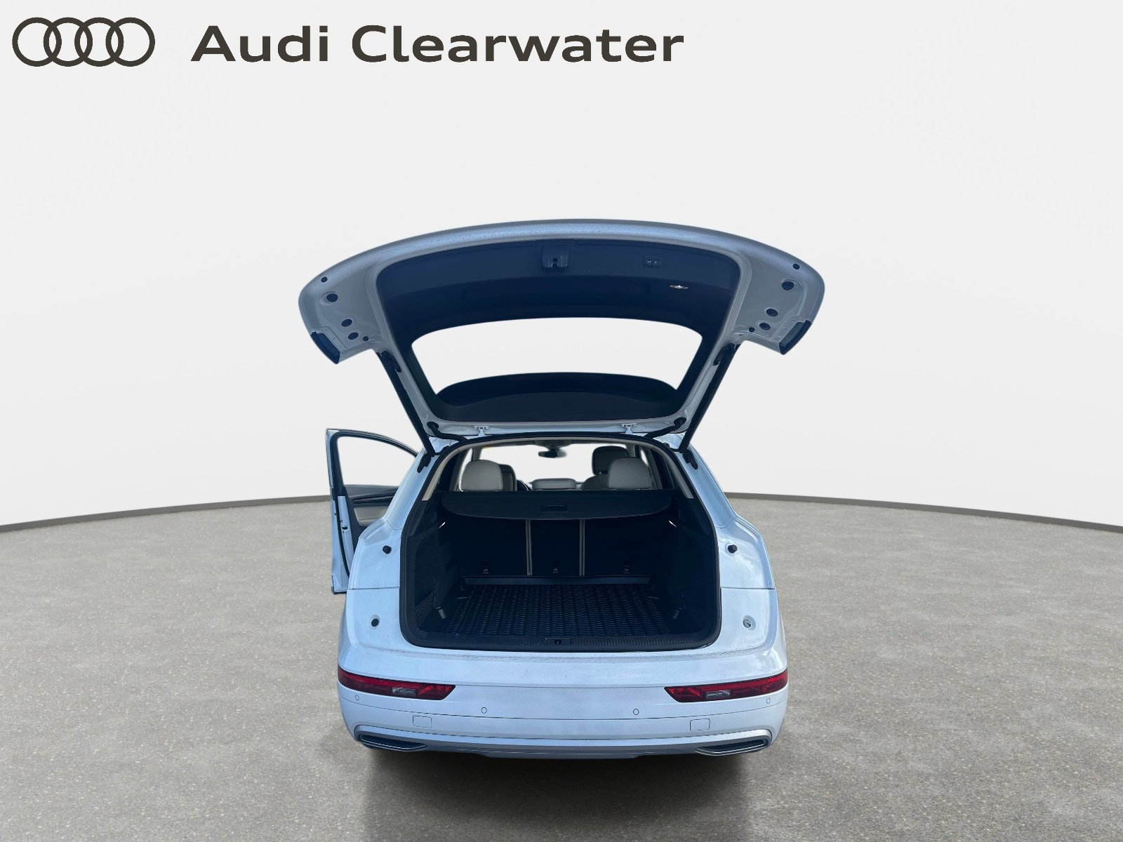 Used 2018 Audi Q5 2.0T Premium Plus w/ Premium Plus Package AWD/4WD image 10