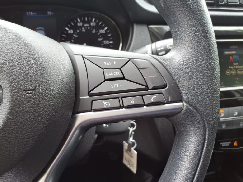 Used 2022 Nissan Rogue Sport S image 15