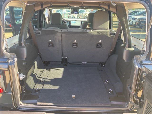 Certified 2025 Jeep Wrangler Unlimited Sahara AWD/4WD image 26
