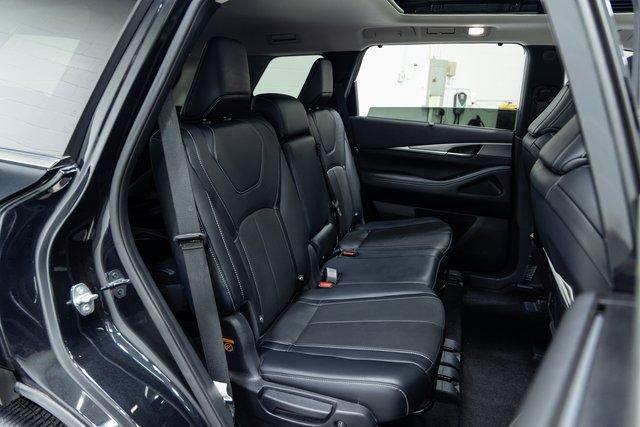 Used 2023 INFINITI QX60 Luxe w/ Cargo Package image 25