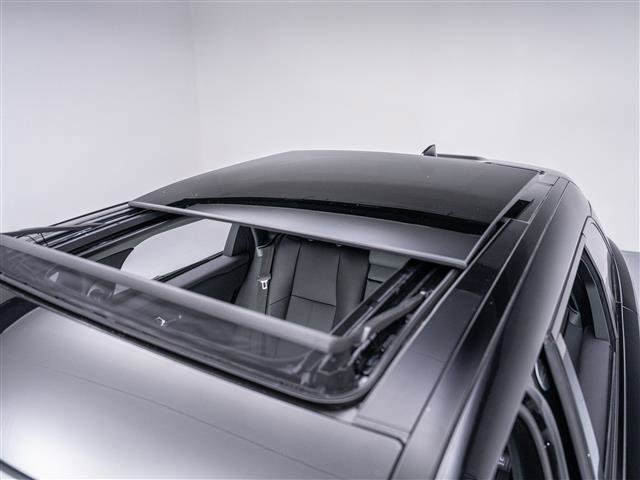 New 2026 Land Rover Range Rover Velar Dynamic SE image 13