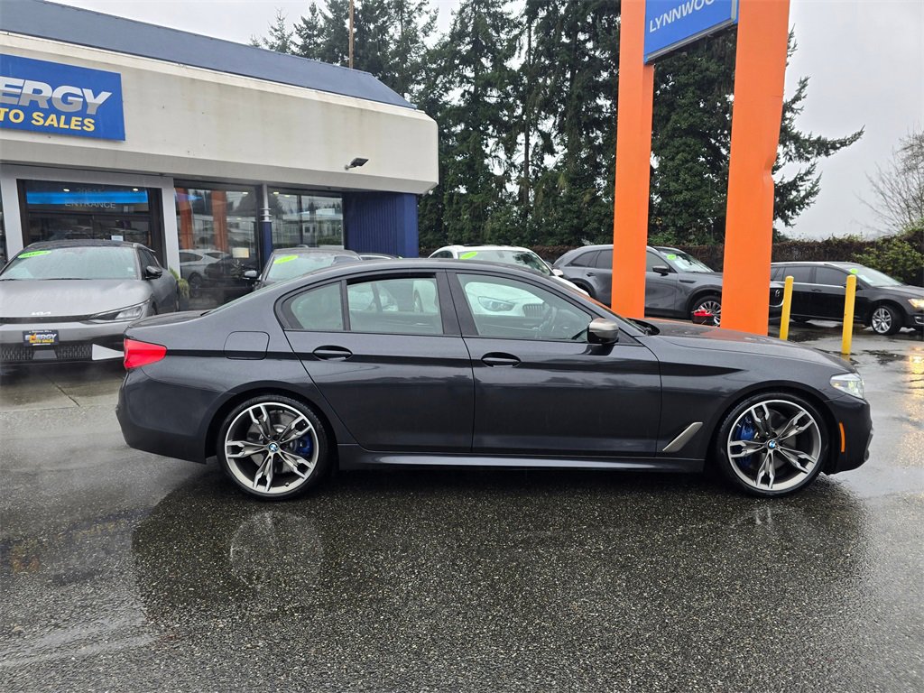 Used 2020 BMW M550i xDrive image 2