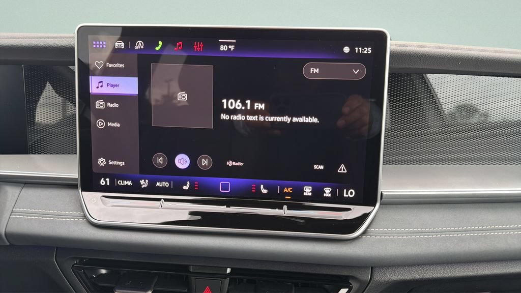 New 2026 Volkswagen Tiguan SE R-Line FWD image 12