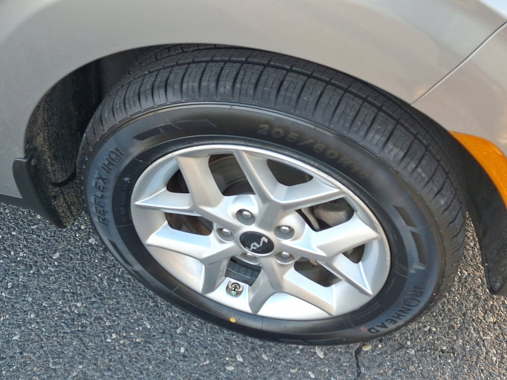 Used 2023 Kia Soul S image 11