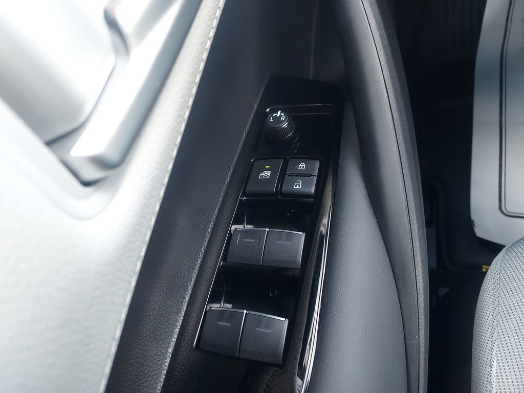 Used 2024 Toyota Corolla SE FWD image 19