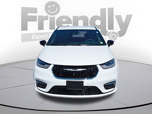 New 2026 Chrysler Pacifica Select FWD image 2