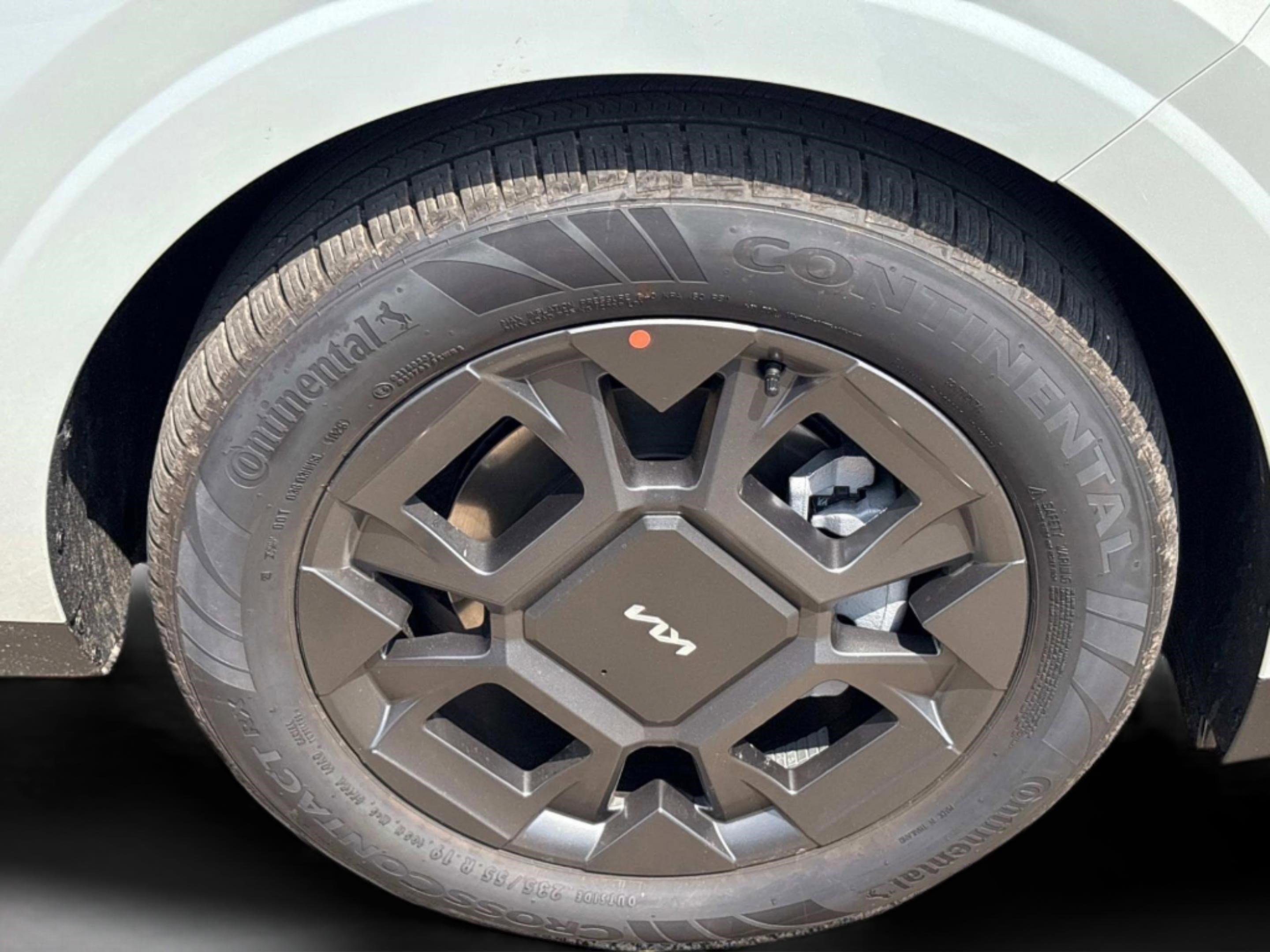 New 2026 Kia Carnival EX image 9
