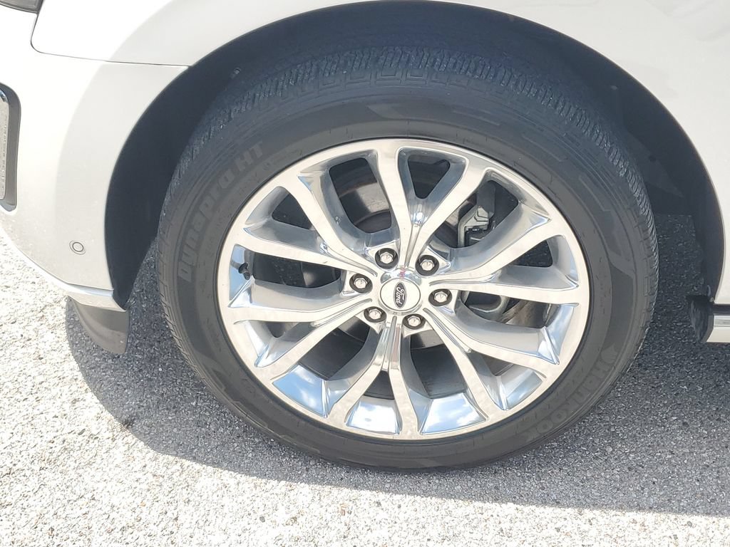Used 2019 Ford Expedition Platinum AWD/4WD image 13