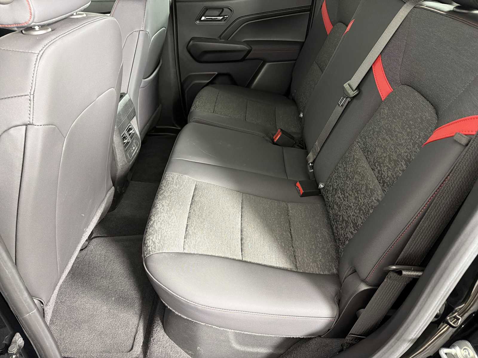 Certified 2024 Chevrolet Colorado Z71 w/ Z71 Convenience Package 2 image 18