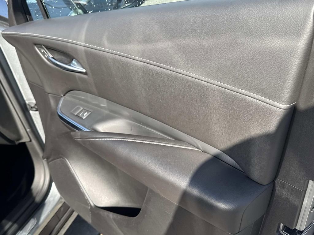 Used 2024 Cadillac XT4 Premium Luxury image 25