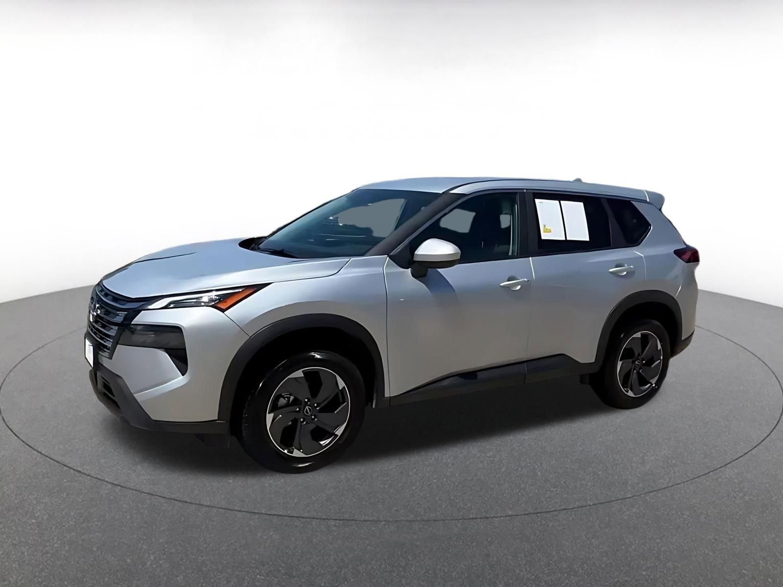 Used 2025 Nissan Rogue SV FWD image 8