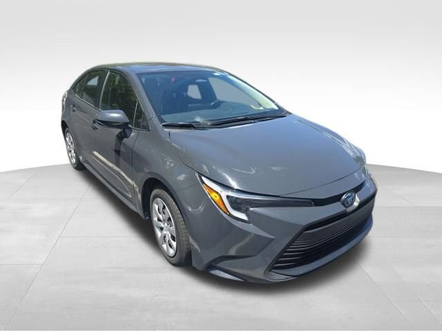 Used 2025 Toyota Corolla LE FWD image 8