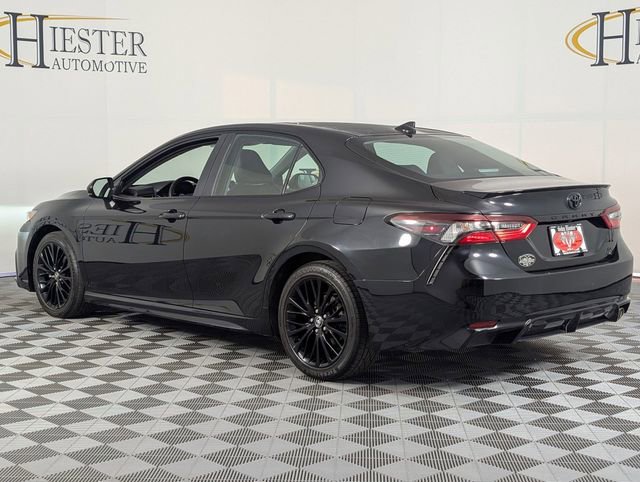 Used 2021 Toyota Camry SE image 5