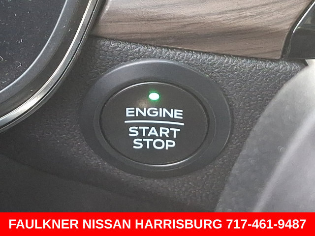 Used 2020 Ford Escape Titanium AWD/4WD image 23