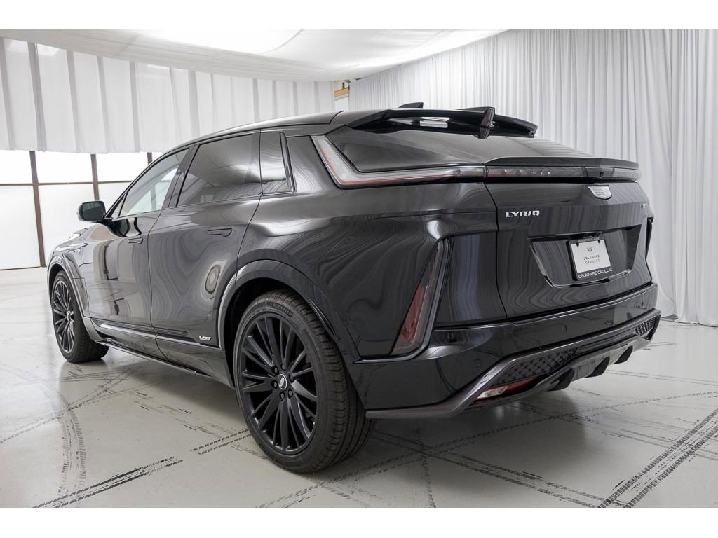 New 2026 Cadillac Lyriq V w/ Exterior Carbon Fiber Package image 5