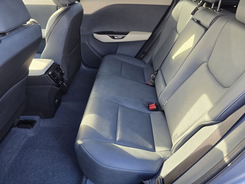 Used 2023 Lexus RZ 450e Premium image 29