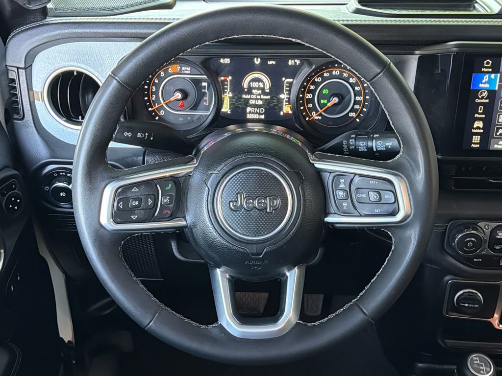 Used 2025 Jeep Wrangler Unlimited Sahara AWD/4WD image 4