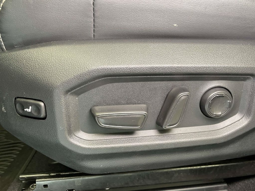 Used 2023 Toyota Sequoia Capstone AWD/4WD image 17